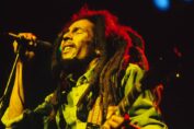 Bob Marley che canta