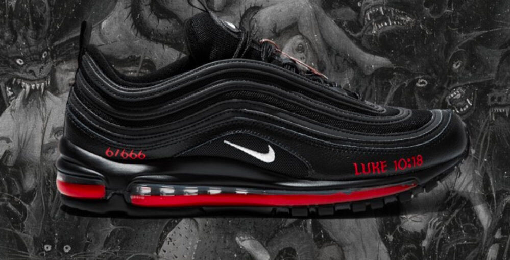 Le nuove scarpe Nike sataniche "Satan Shoes"