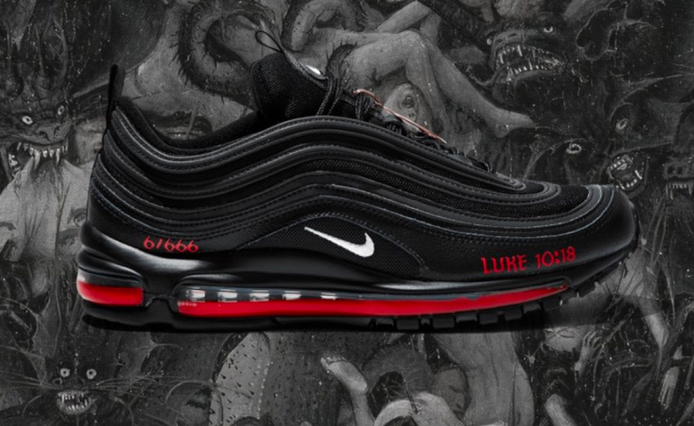 Le nuove scarpe Nike sataniche "Satan Shoes"