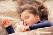 Tecnologia per leggere le favole della buonanotte ai bambini